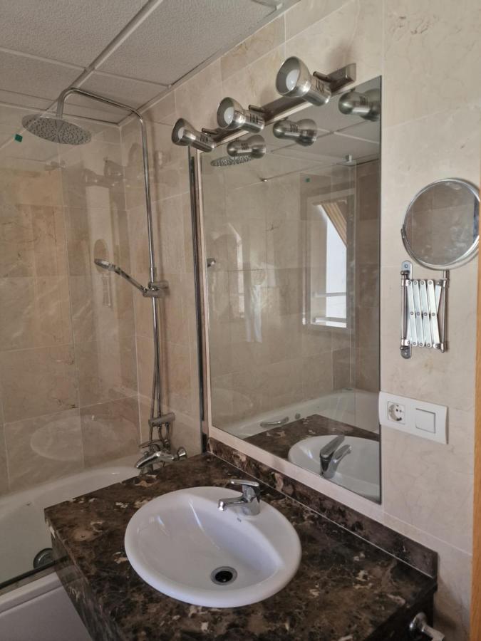 Picasso Apartment Malaga Bagian luar foto